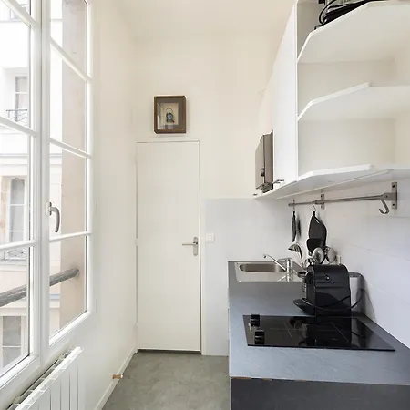 Apartment Louvre & Chatelet-1br Cosy Paris